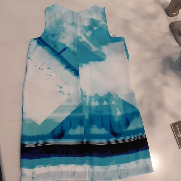 Lucy & Laurel Dress - Picture 2 of 5